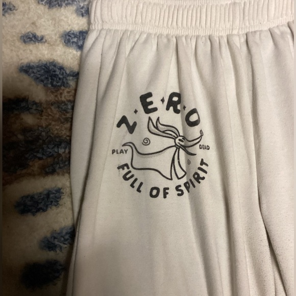 THE NIGHTMARE BEFORE CHRISTMAS SWEAT PANTS - Picture 2 of 4